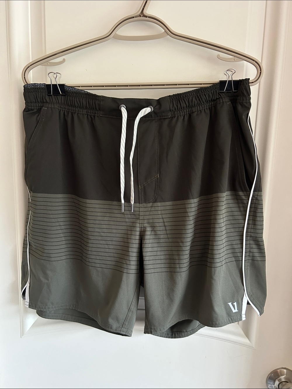 Vuori men’s board shorts like new size L